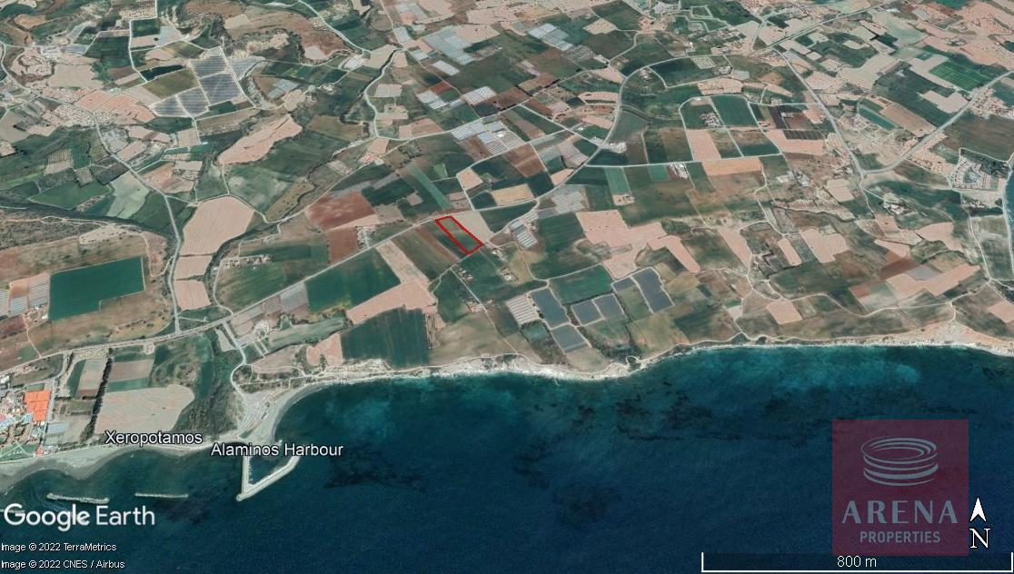 Land in Mazotos for sale