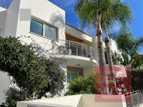 2 bed apt for rent in kapparis
