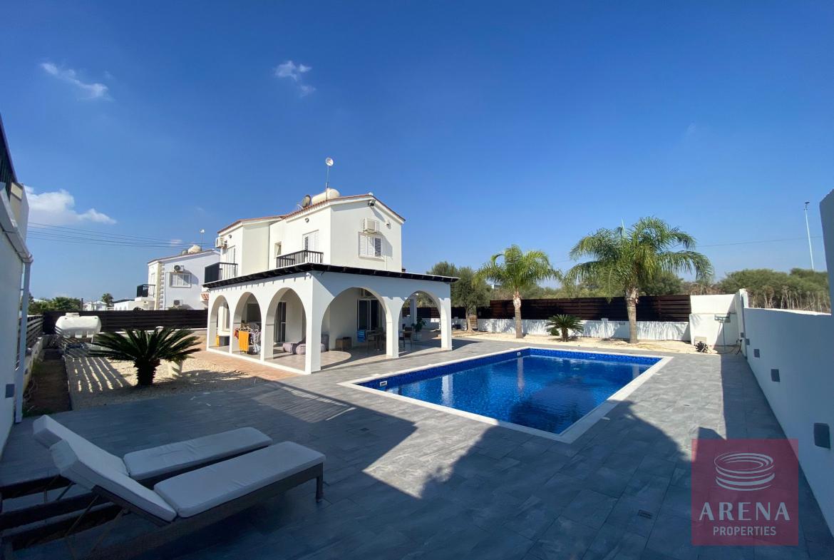 3 bed villa for rent in ayia thekla