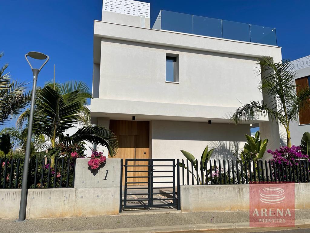 3 BED NEW VILLA IN AYIA TRIADA FOR SALE