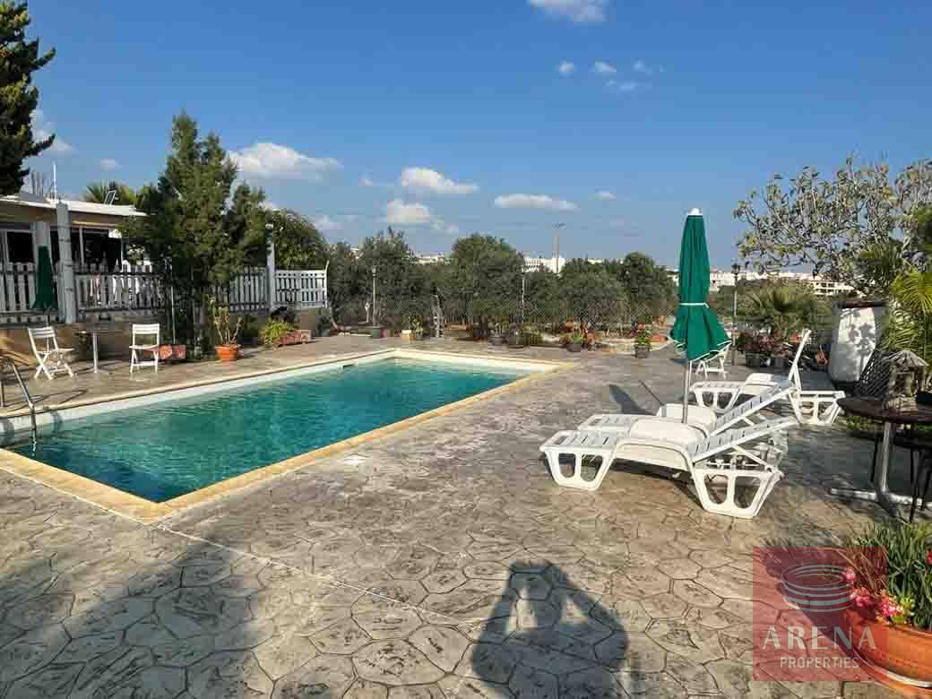 5 bed bungalow for sale in tersefanou - pool
