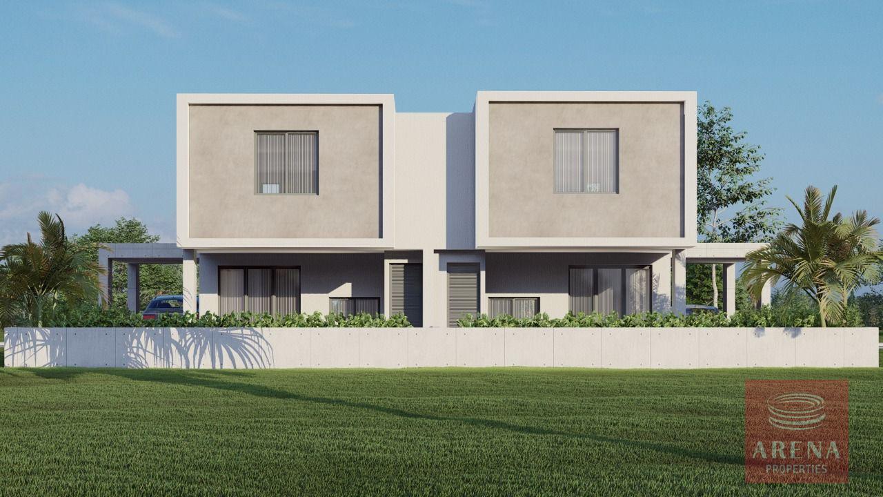 3 bed semi-det-villa-in dromolaxia to buy