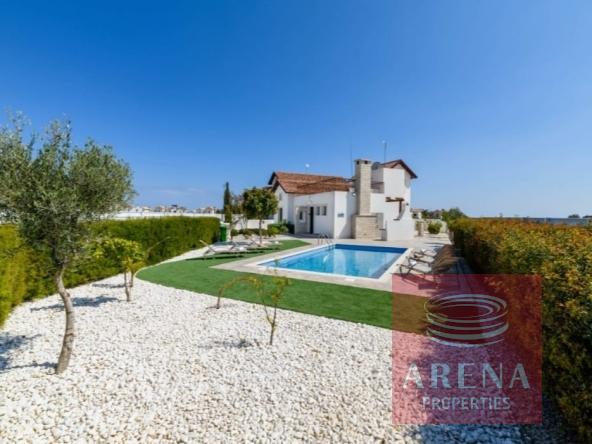 4 BED VILLA IN AYIA THEKLA