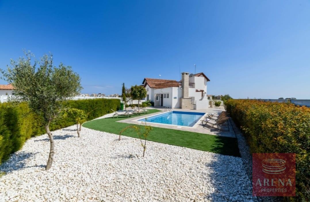 4 BED VILLA IN AYIA THEKLA