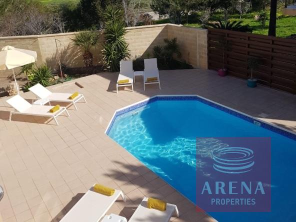 villa for rent in protaras