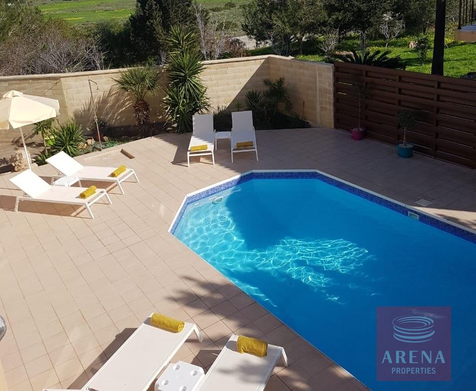 villa for rent in protaras