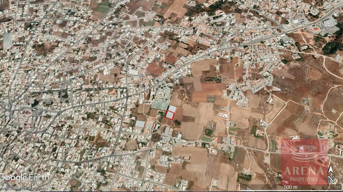 Paralimni land to buy