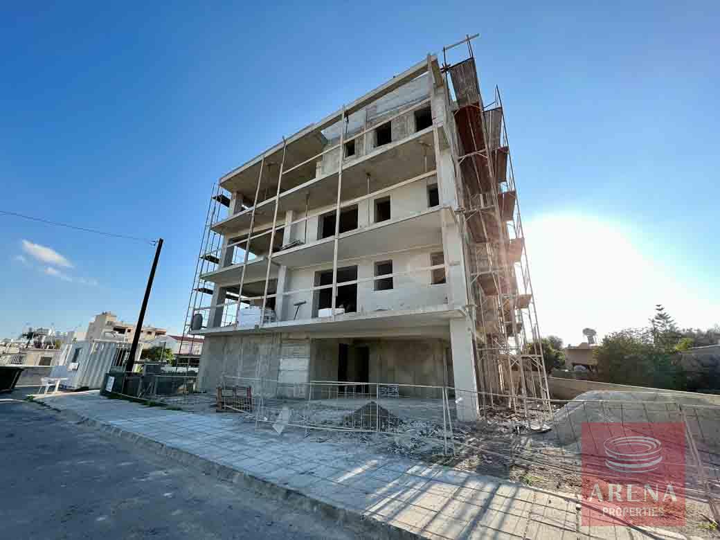 2 BED APT IN DERYNIA