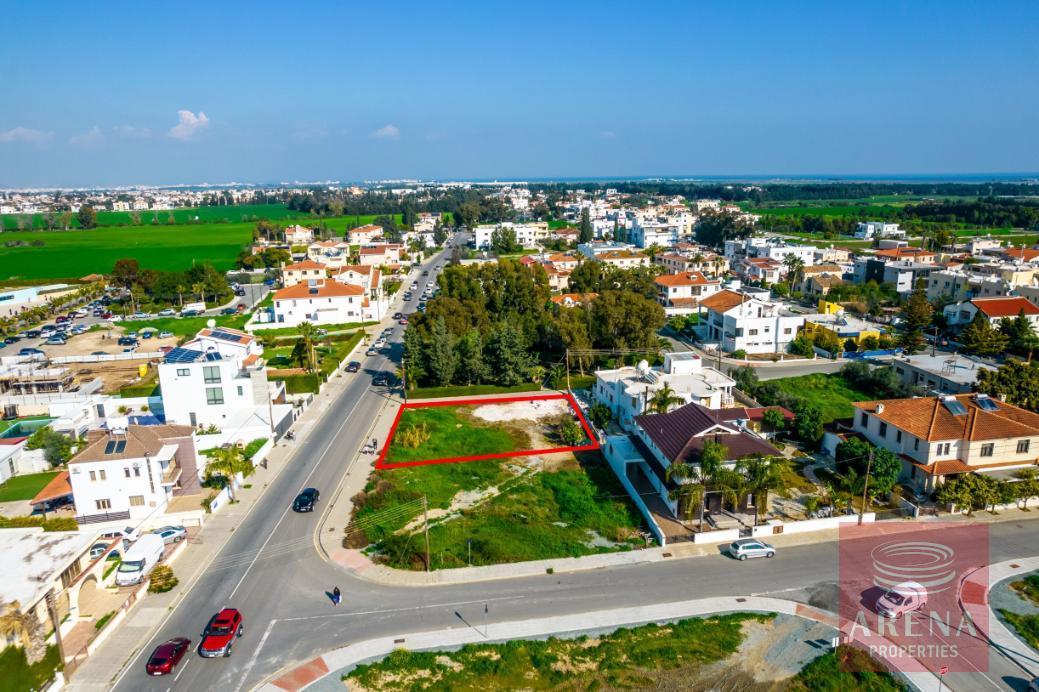 Plot in Kiti to buy