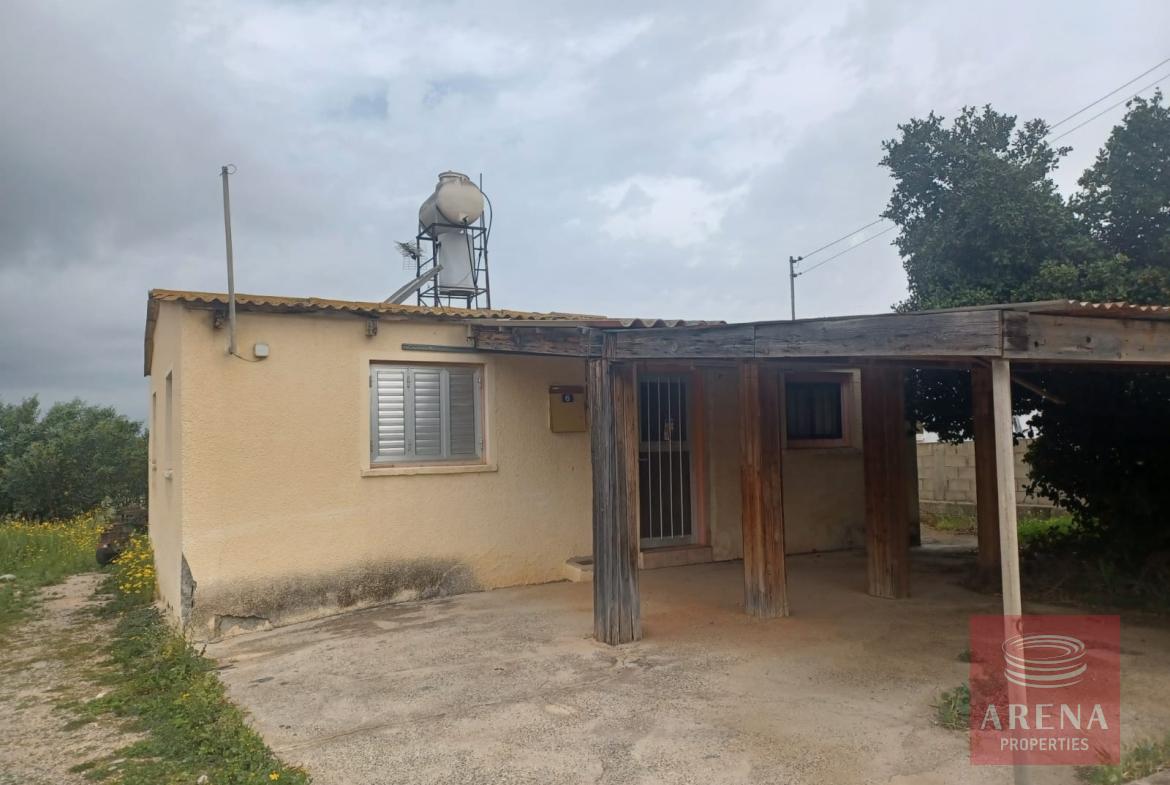 2 BED BUNGALOW IN frenaros