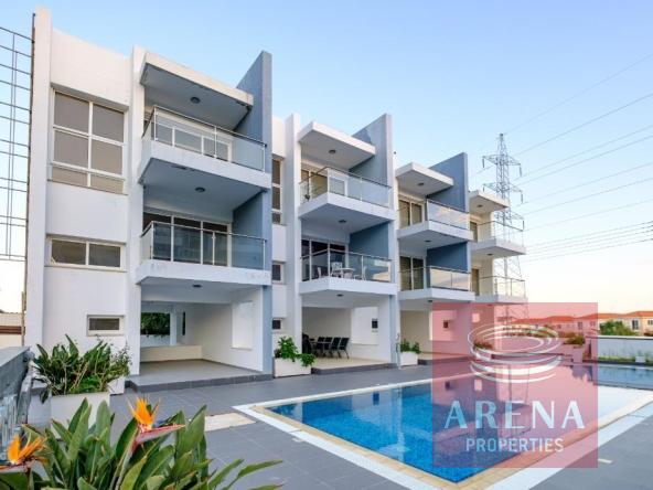2 bed house in Oroklini for sale