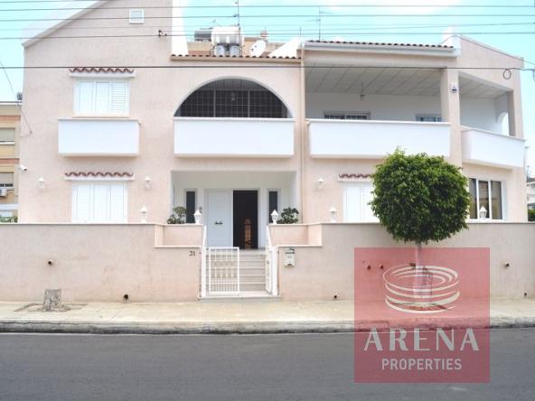 villa in faneromeni