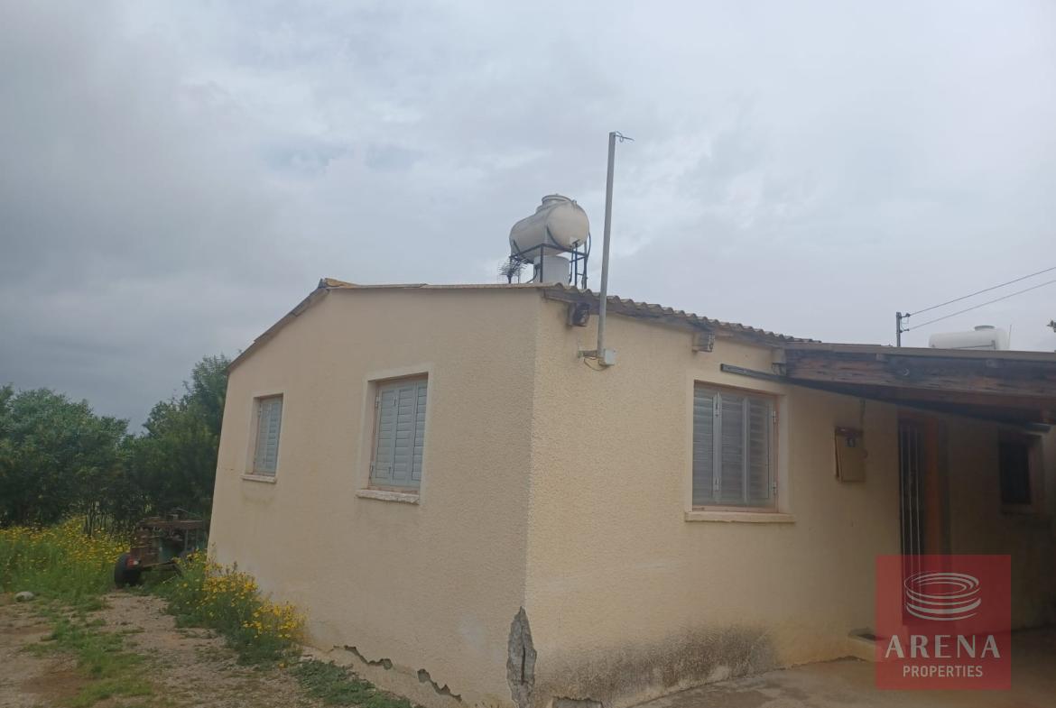 2 BED BUNGALOW IN frenaros for sale