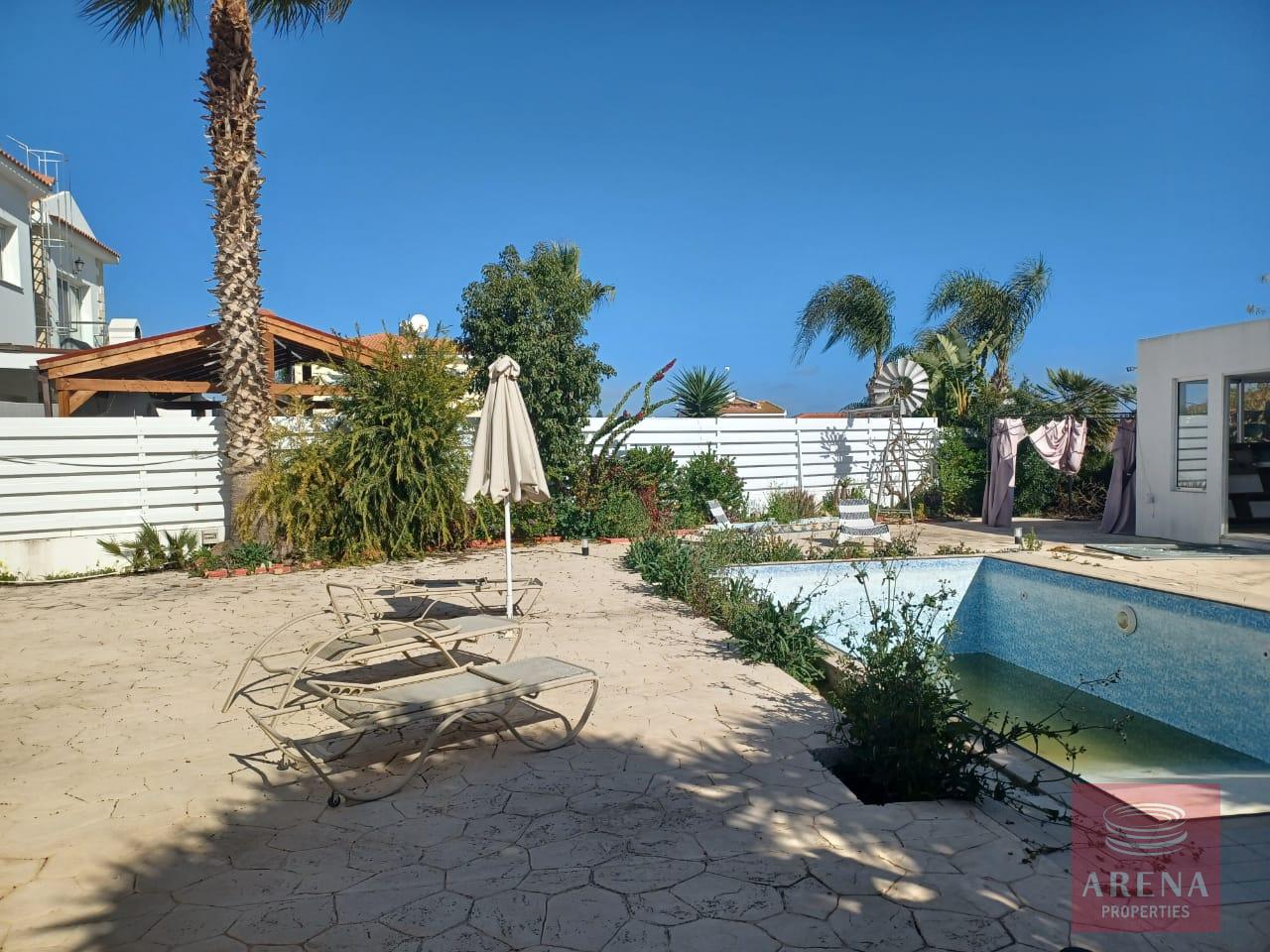 2 BED VILLA IN AYIA THEKLA - OUSIDE AREA