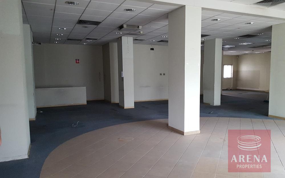 SHOP IN LARNACA FOR SALE