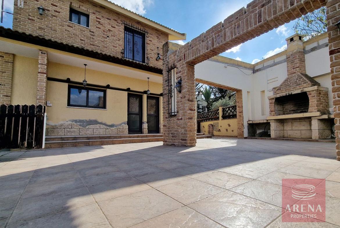 4 bed villa in Dali to buy