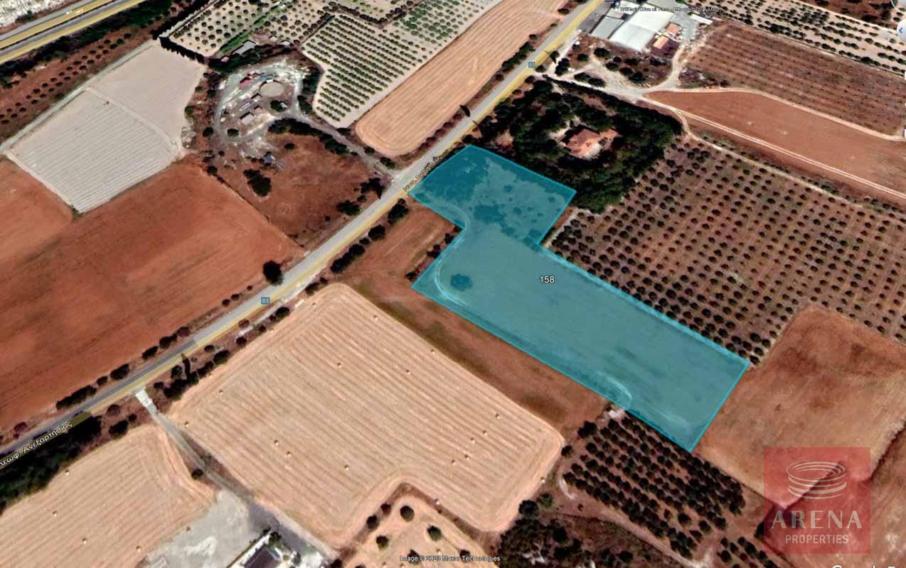 Land in Alethriko