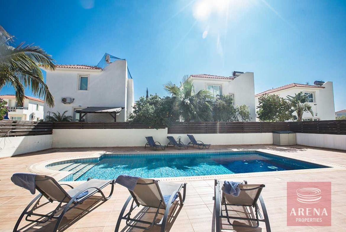 2 BED APT IN PERNERA - POOL