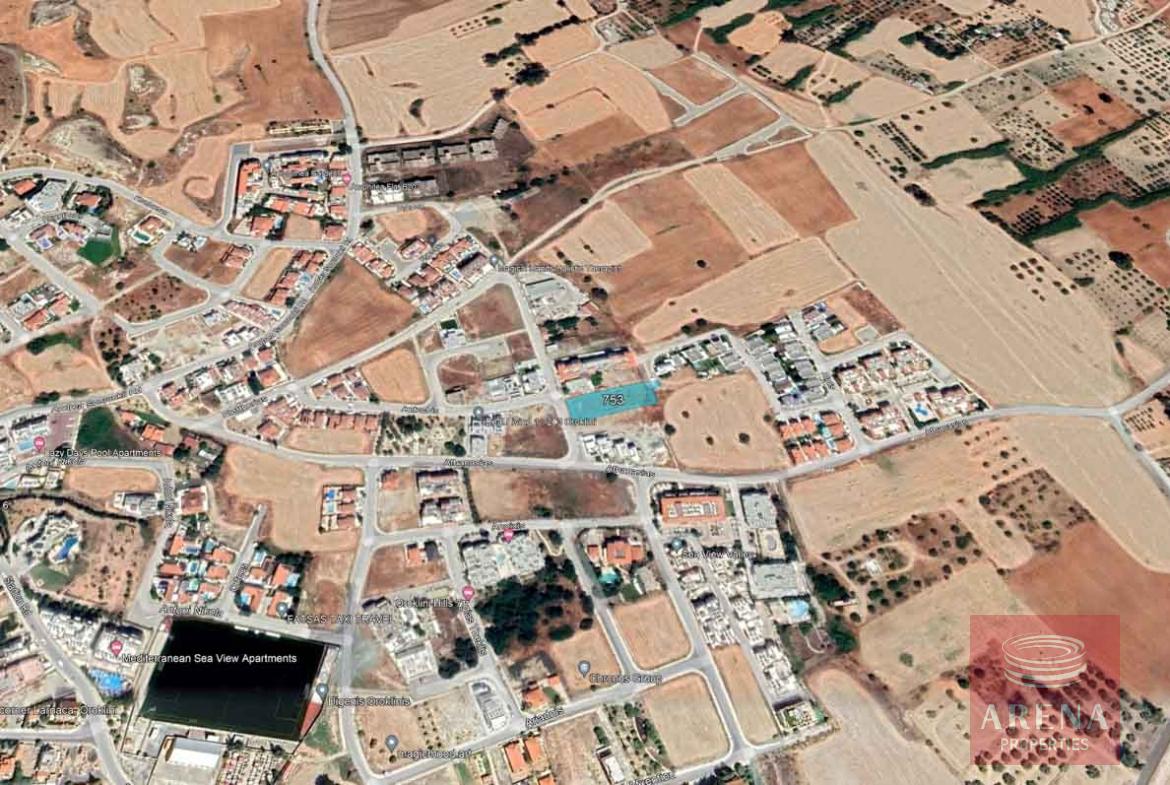 Land in Oroklini for sale