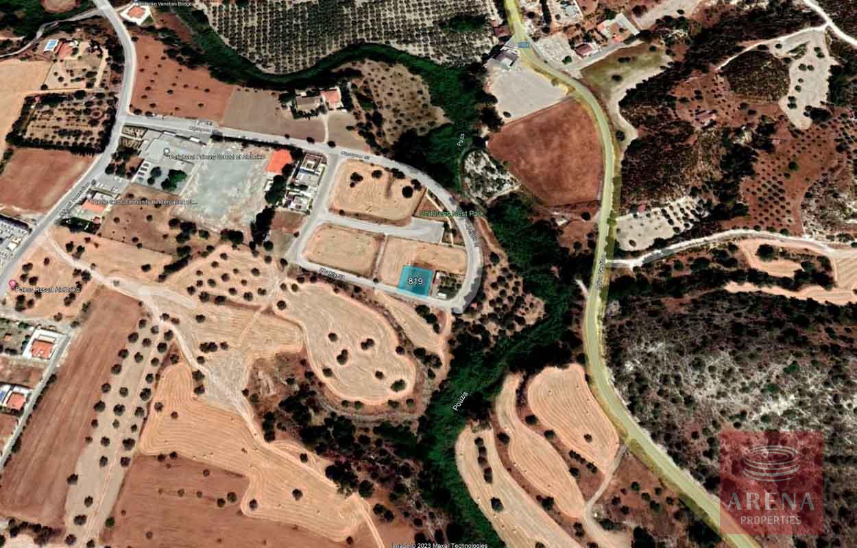 Plot in Alethriko for sale