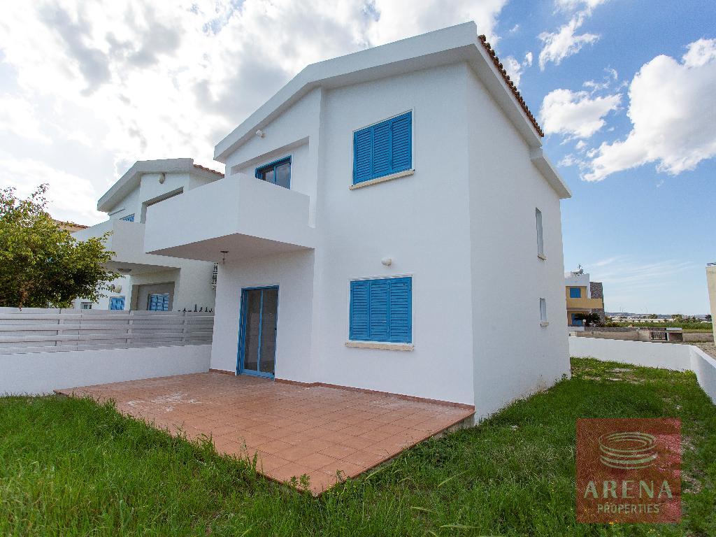 VILLA IN PERVOLIA TO BUY