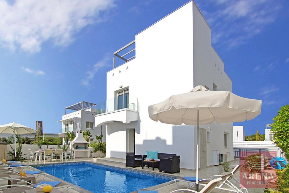 VILLA IN AYIA NAPA