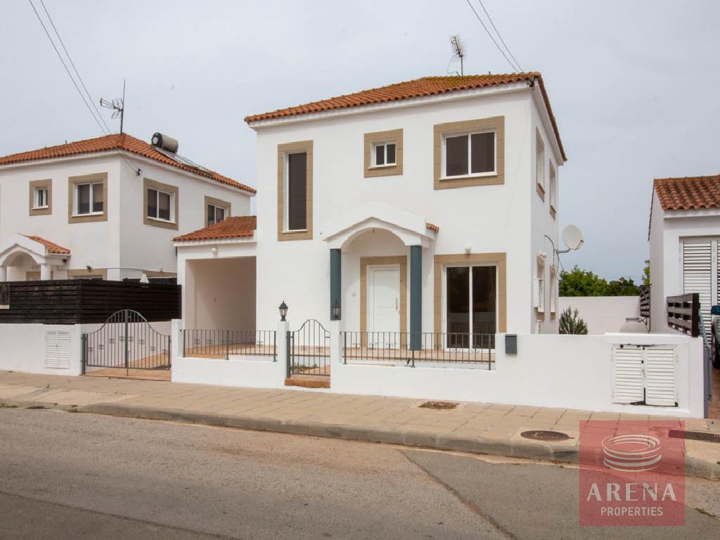 3 bed villa for sale in vrysoulles