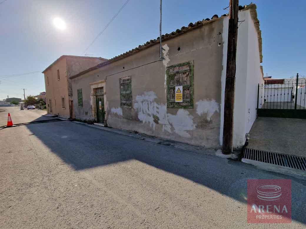 1 bed bungalow in aradippou for sale