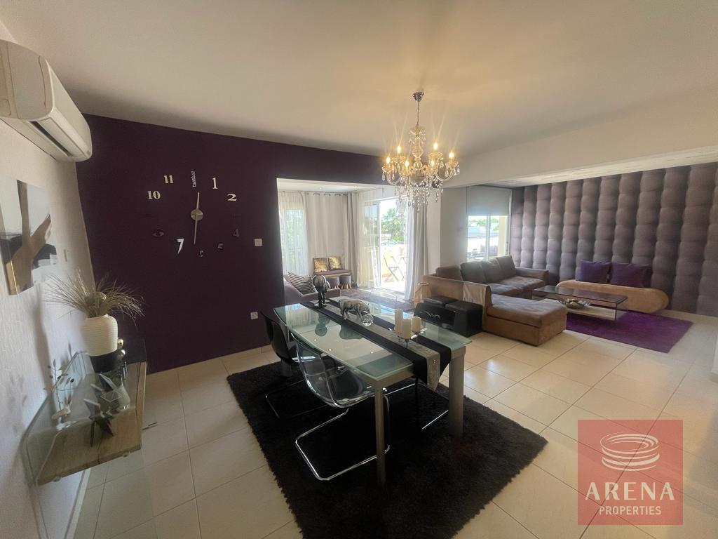 2 bed apt for sale in Derynia - living area