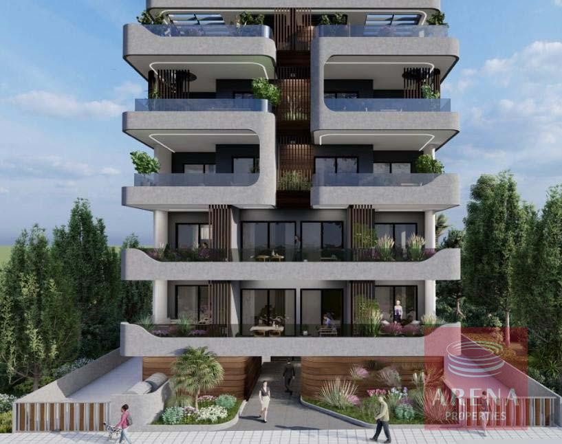 2 bed apt in Marina Area for sale