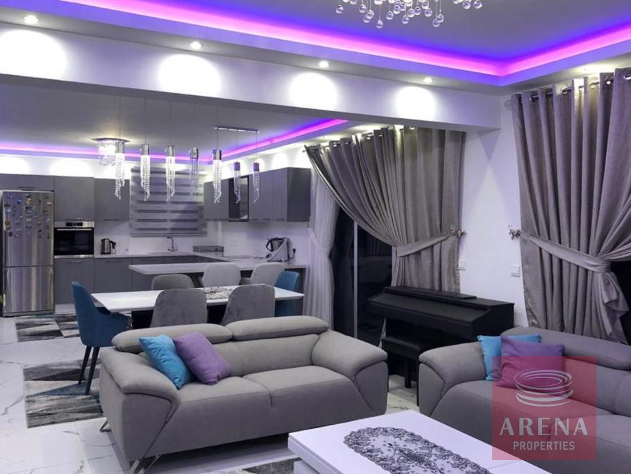3 bed apt in drosia for sale