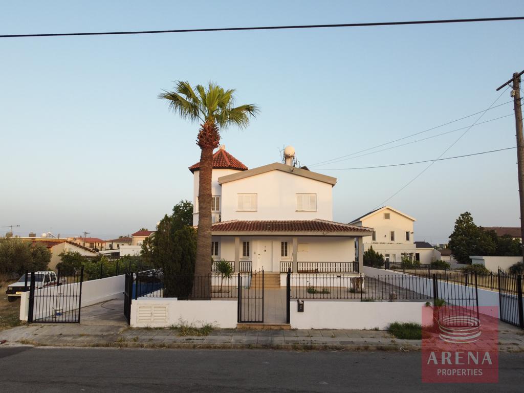 3 BED HOUSE IN ARADIPPOU TO BUY