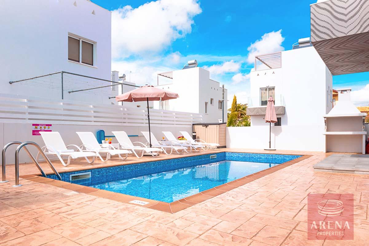 3 BED VILLA IN AYIA NAPA - POOL