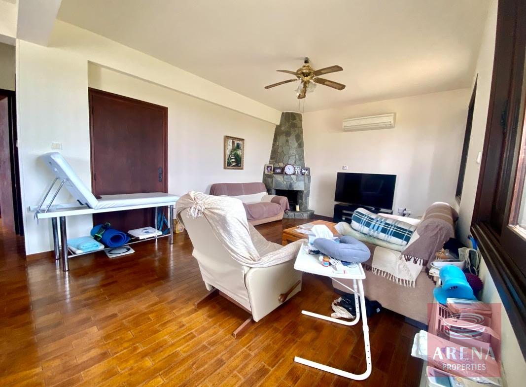 6 bed villa in Achna - living area