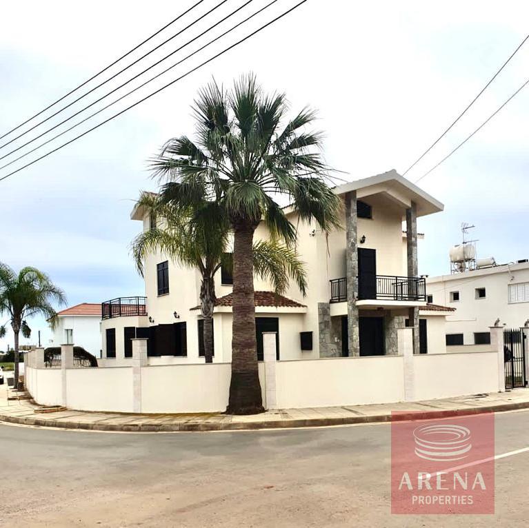 826f7b43 1588 4a99 bed7 bc76cabae787