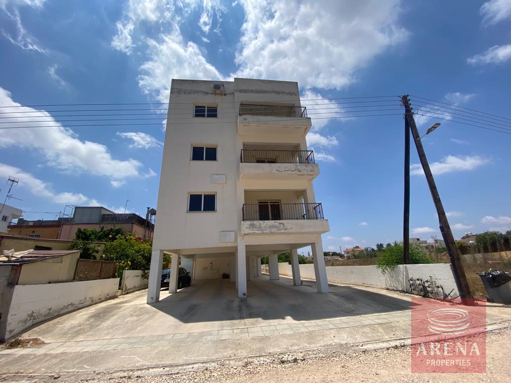 1 BED APT IN dERYNIA