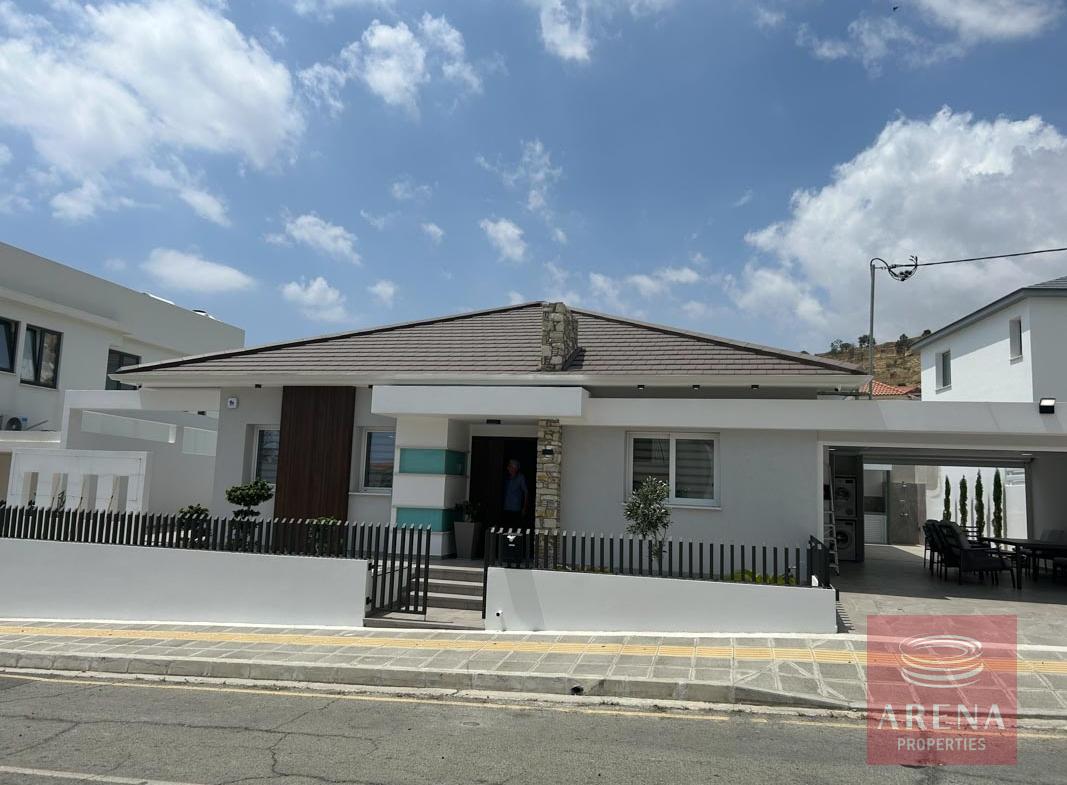 3 BED BUNGALOW IN OROKLINI