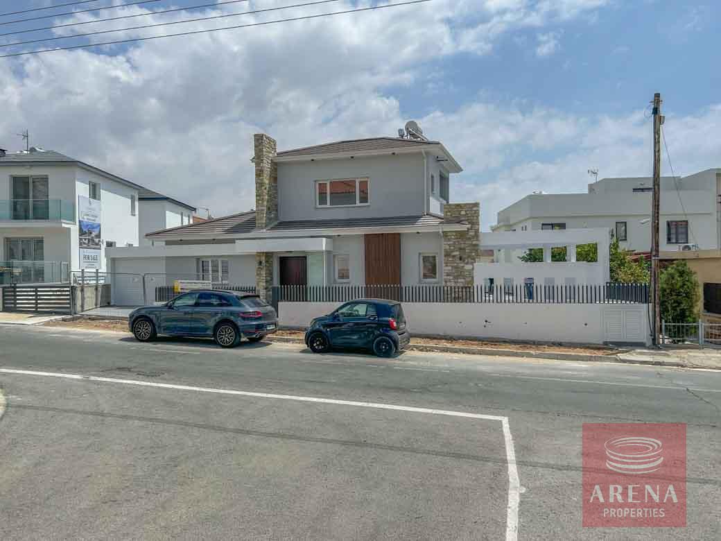 3 bed villa for sale in Oroklini