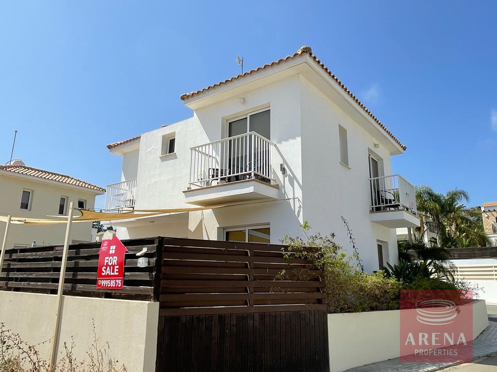 3 bed villa in Protaras to buy