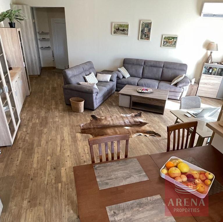 2 bed apt in dekelia