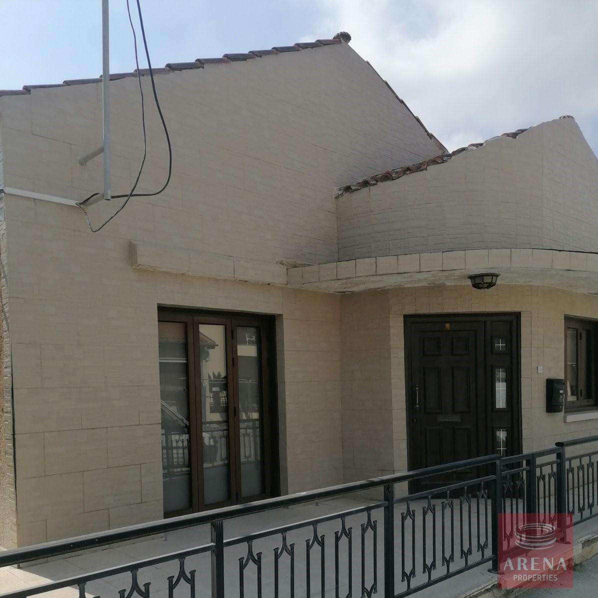 bungalow in chrysopolitissa for sale