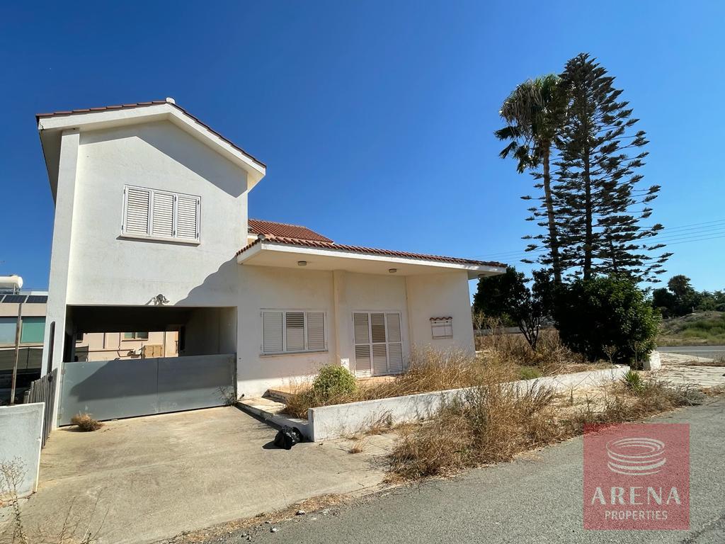 4 bed villa in Sotira for sale