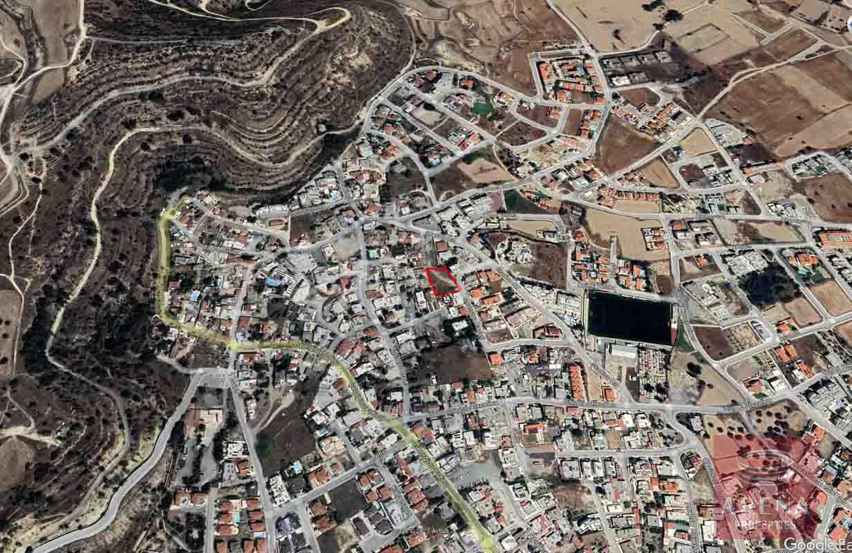 Field in Oroklini for sale