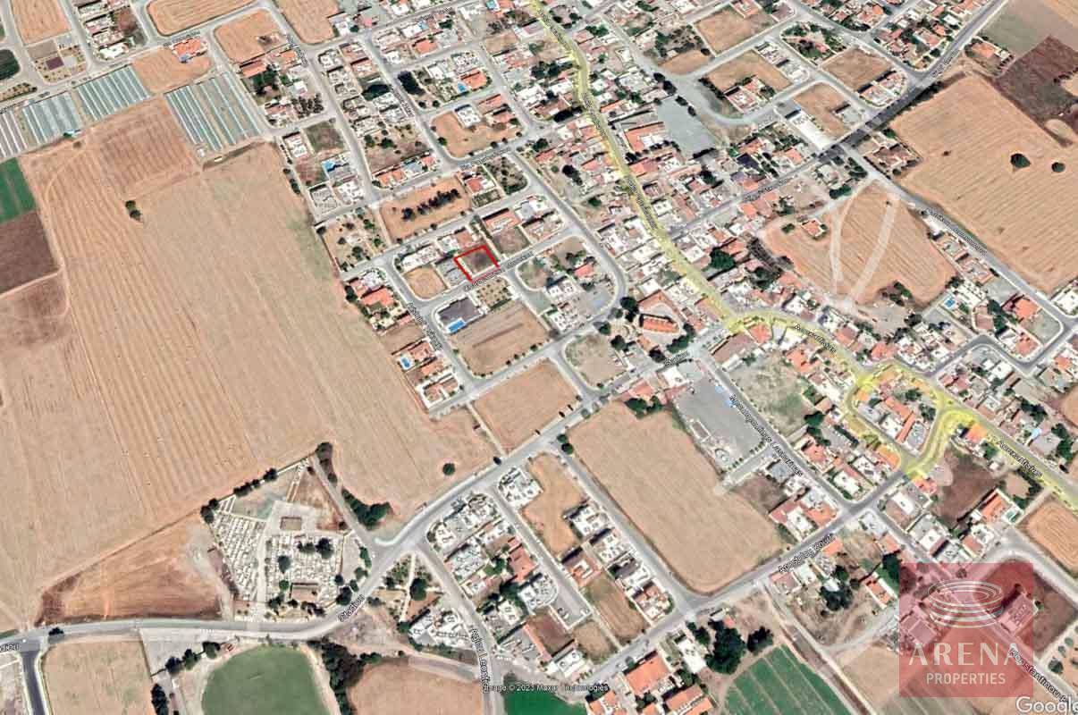 plot in Pervolia for sale