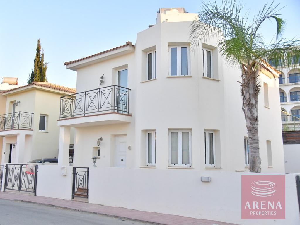 3 bed villa in Pernera for sale