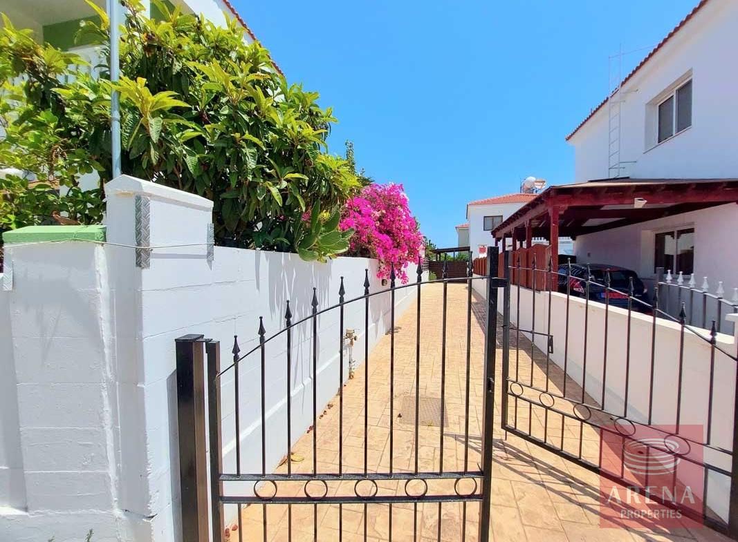 2 bed villa in ayia triada to buy