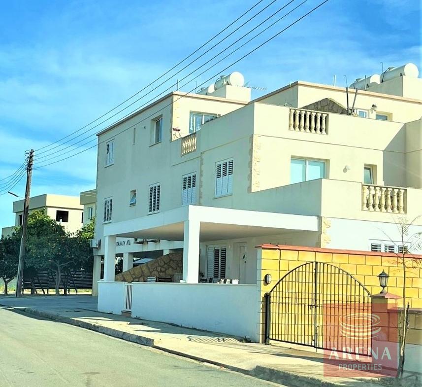 2 BED APT IN DERYNIA