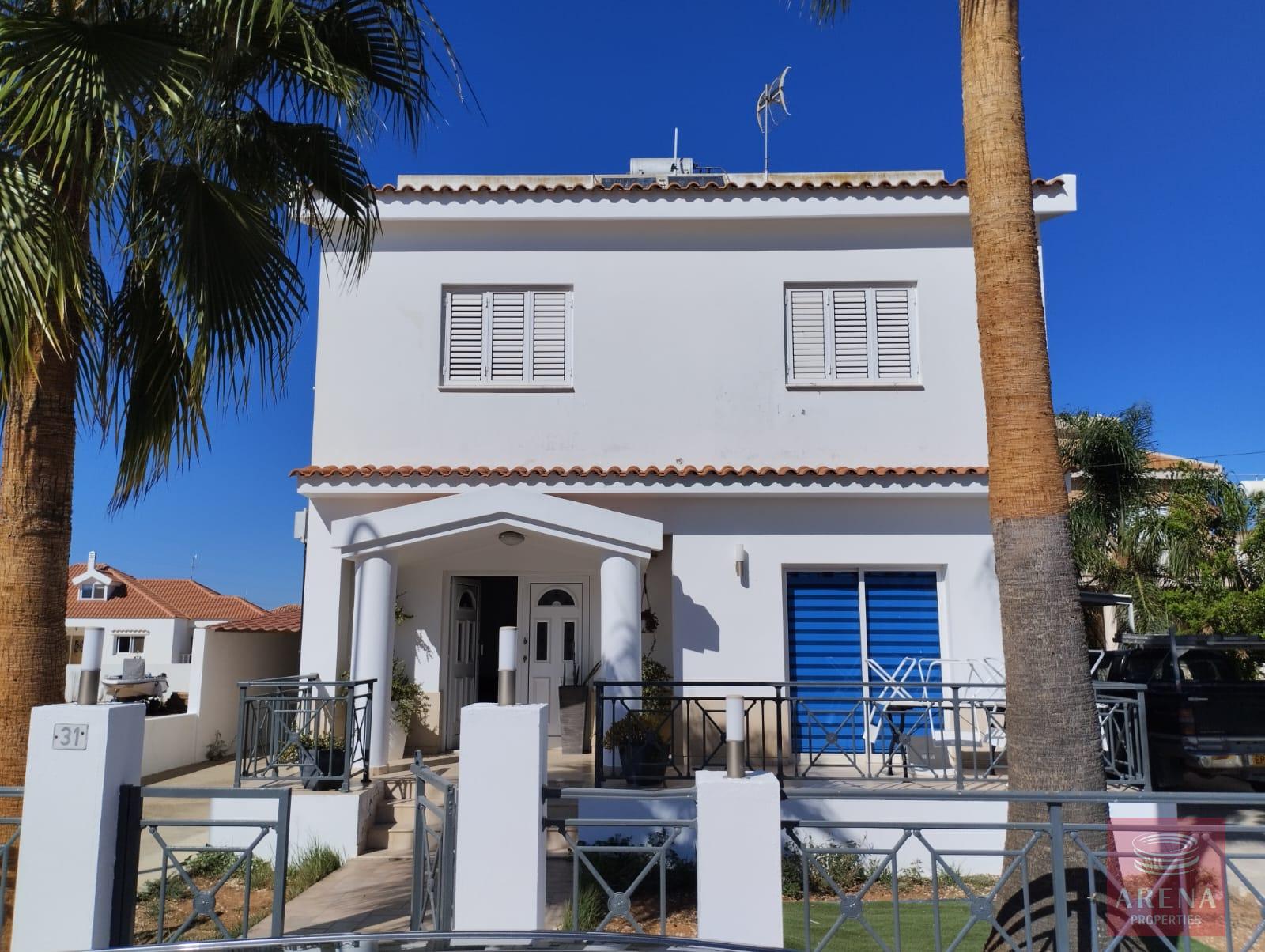 3 bed house in kokkines