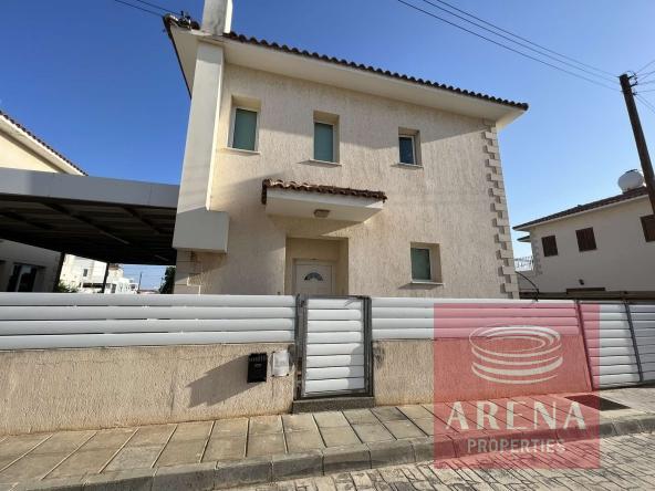 1 3 BED VILLA PARALIMNI 7338