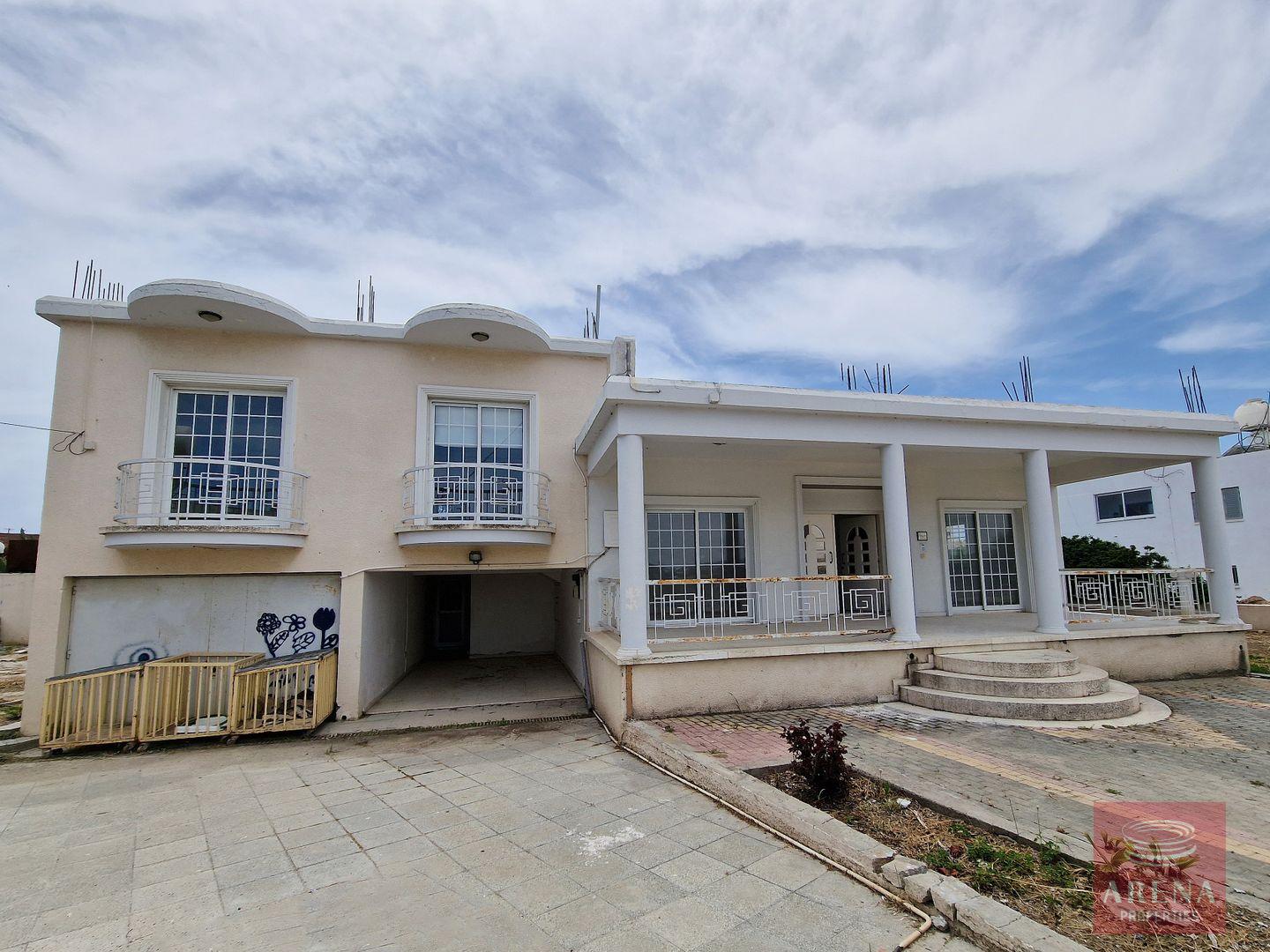 3 bed house in Aradippou